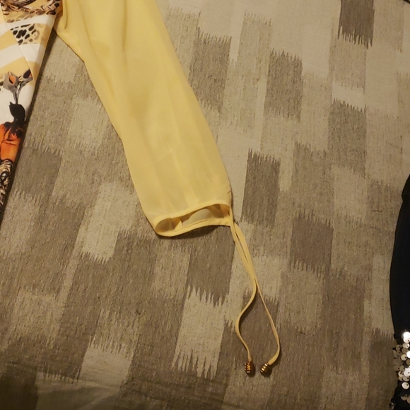 Yellow dress - Picture 4 of 4